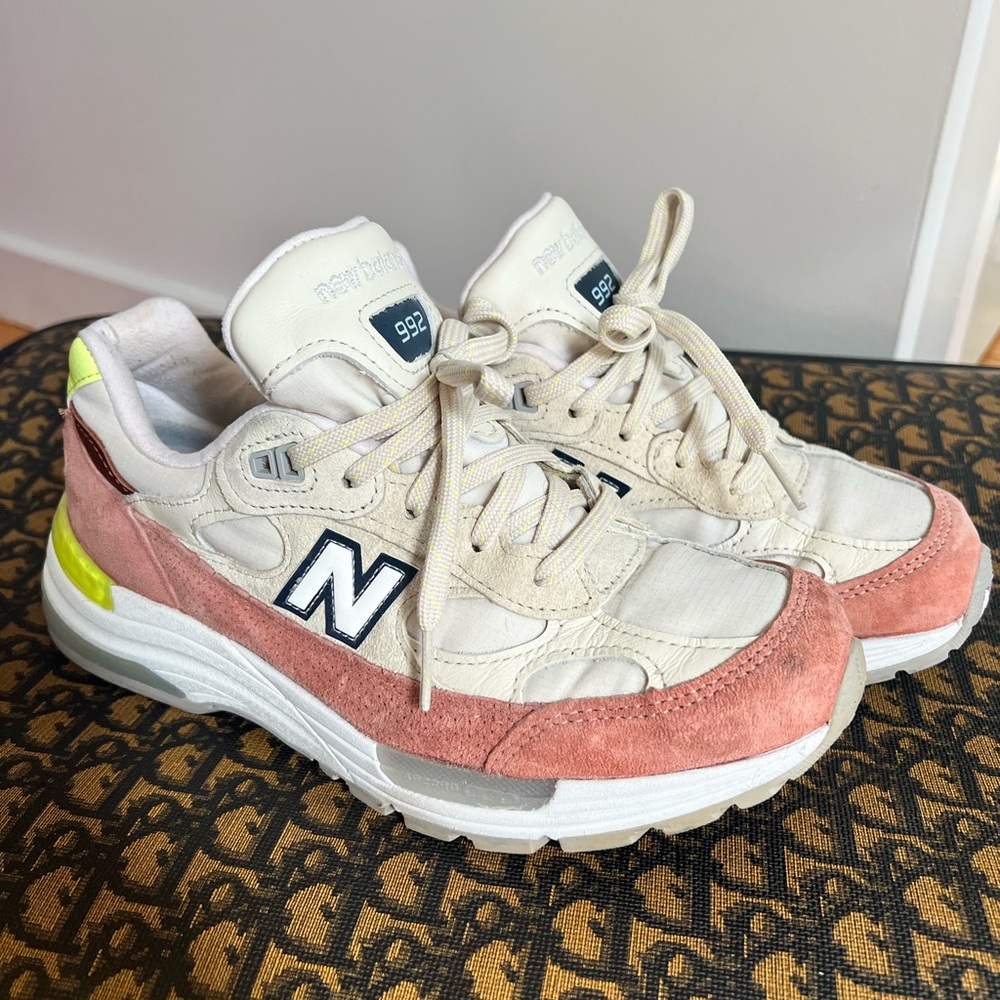 New Balance 992 W992IWD Off White Original Price $200 Women’s Size 8 US